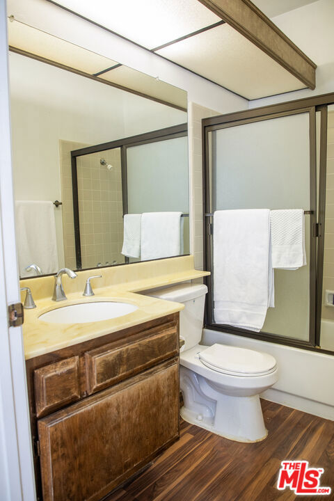 6323 Reseda Boulevard 44 Property Photo 10