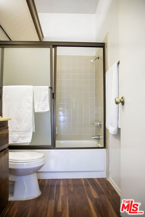 6323 Reseda Boulevard 44 Property Photo 11