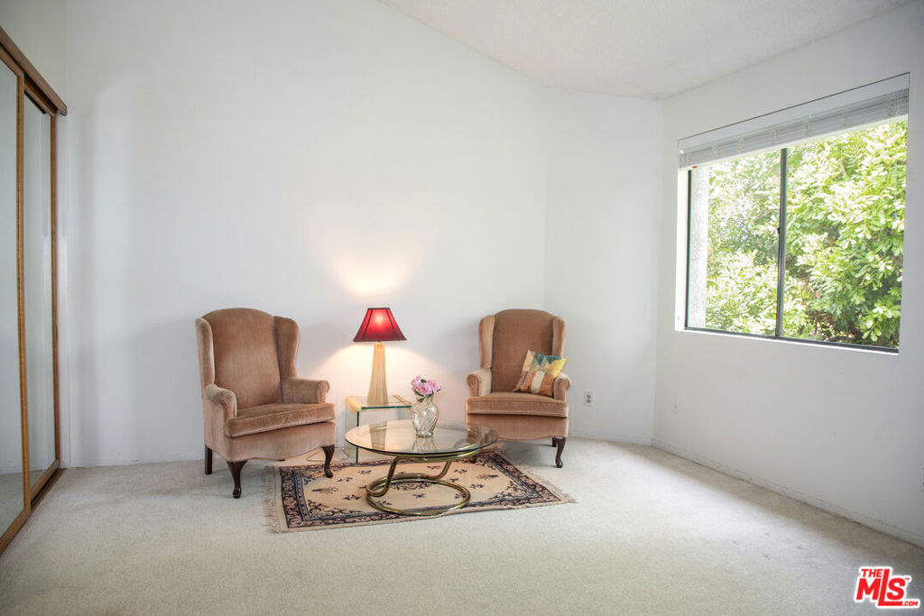 6323 Reseda Boulevard 44 Property Photo 14