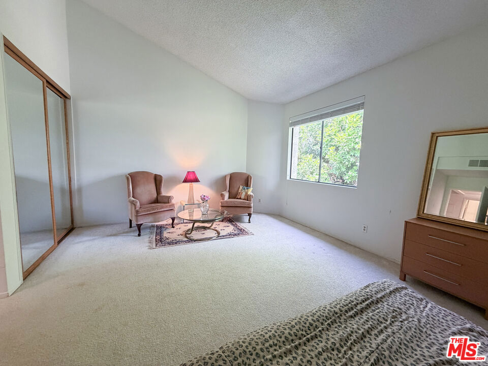 6323 Reseda Boulevard 44 Property Photo 15