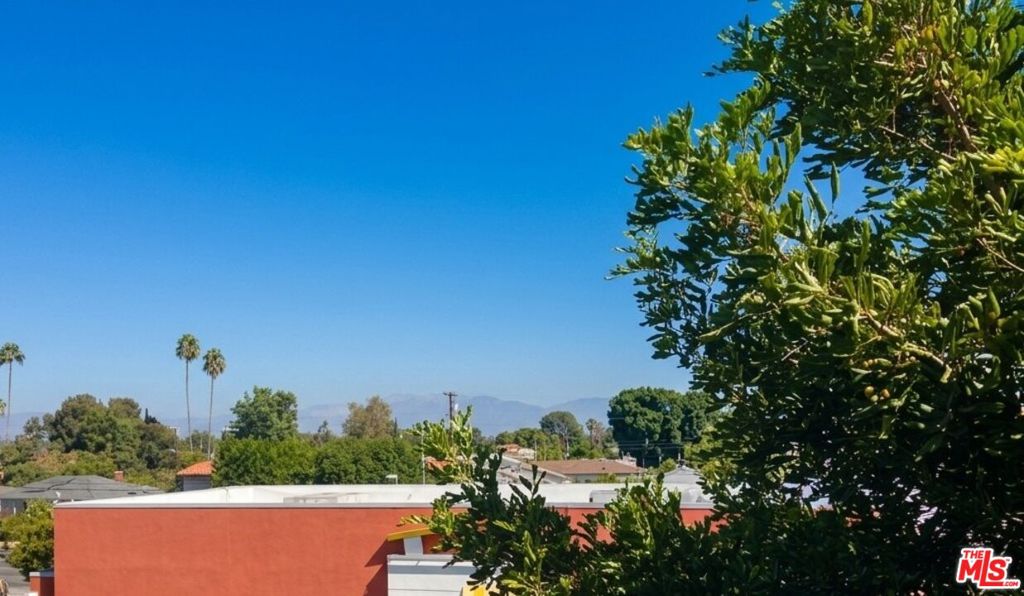 6323 Reseda Boulevard 44 Property Photo 17