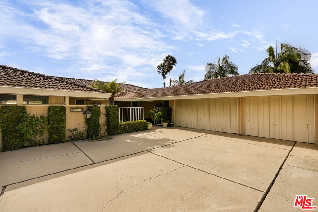 29917 Avenida Anillo Property Photo 3