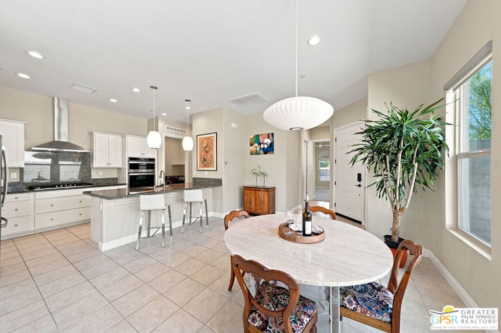 76 Burgundy Property Photo 13