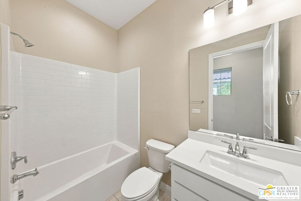 76 Burgundy Property Photo 23