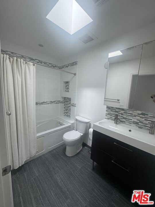1020 Moraga Drive Property Photo 10