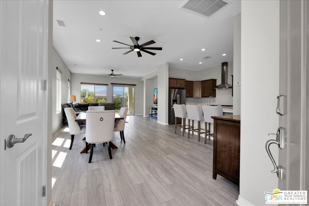 100 Zinfandel Property Photo 12