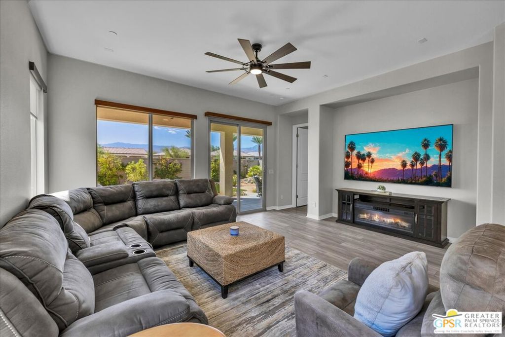 100 Zinfandel Property Photo 13
