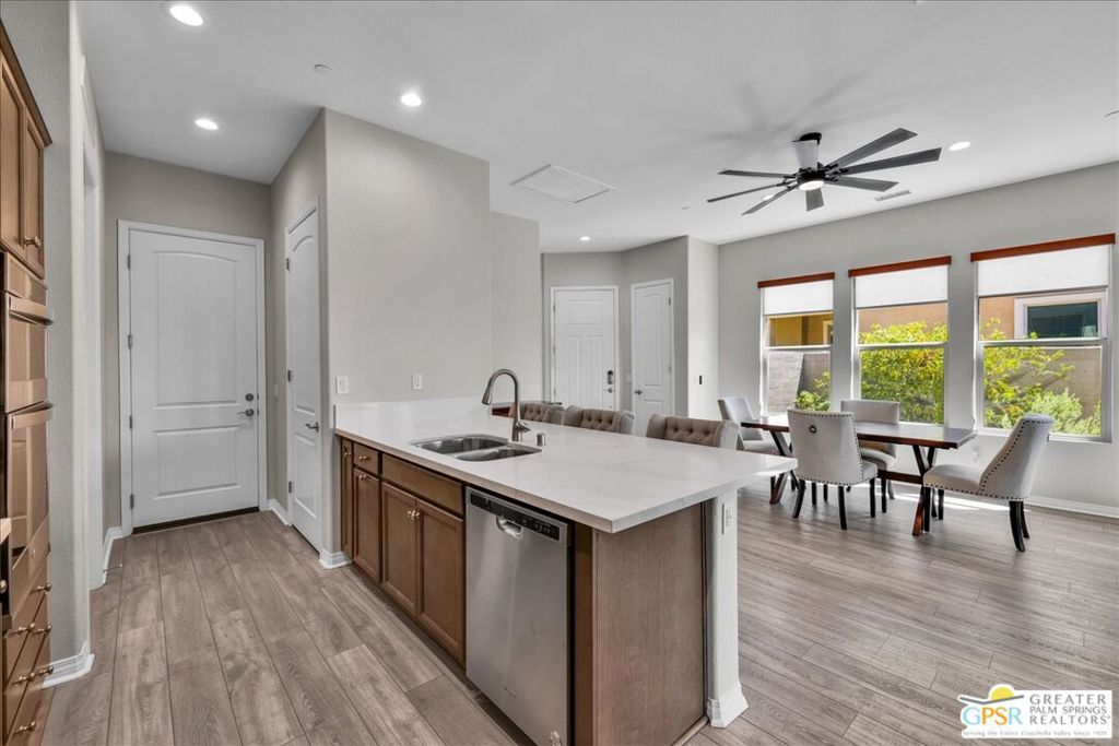 100 Zinfandel Property Photo 17