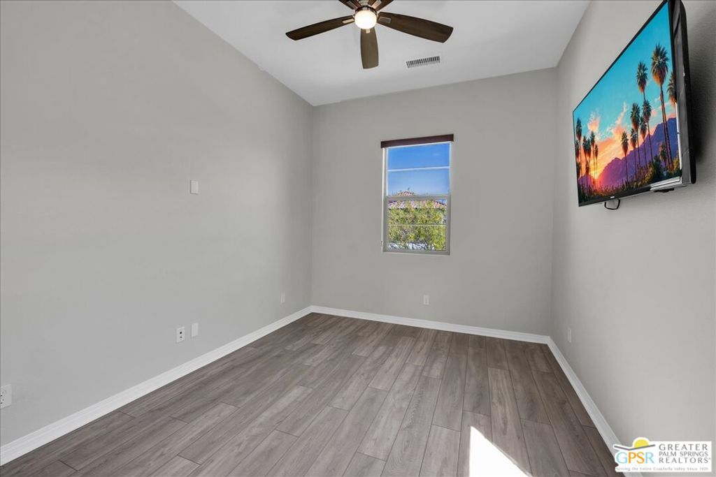 100 Zinfandel Property Photo 20