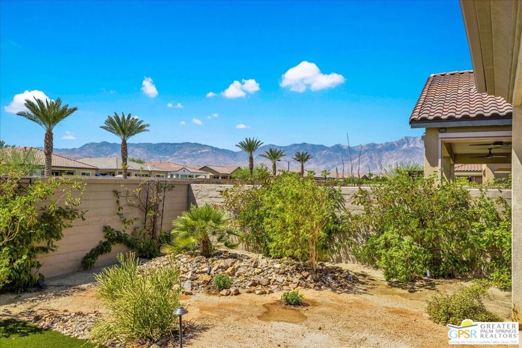 100 Zinfandel Property Photo 28