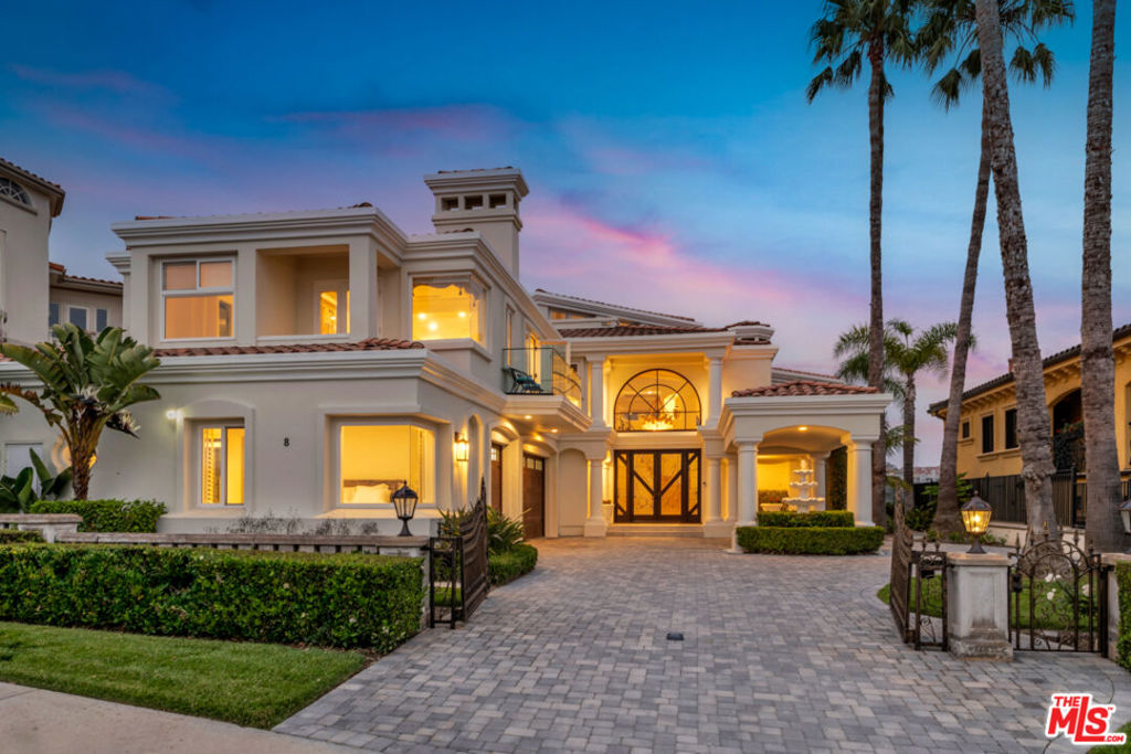 8 Saint Tropez Property Photo 6
