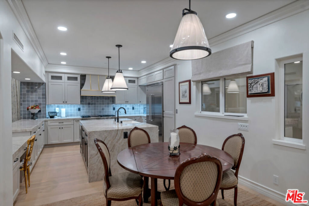 8 Saint Tropez Property Photo 18