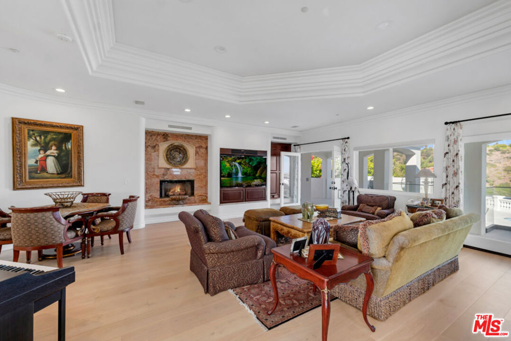 8 Saint Tropez Property Photo 28