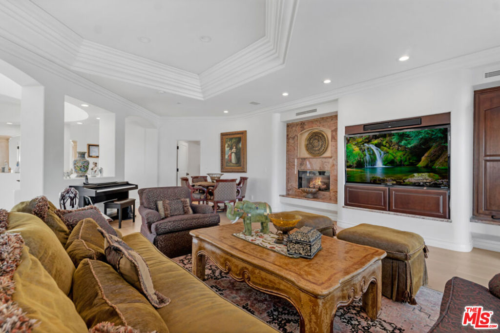 8 Saint Tropez Property Photo 29