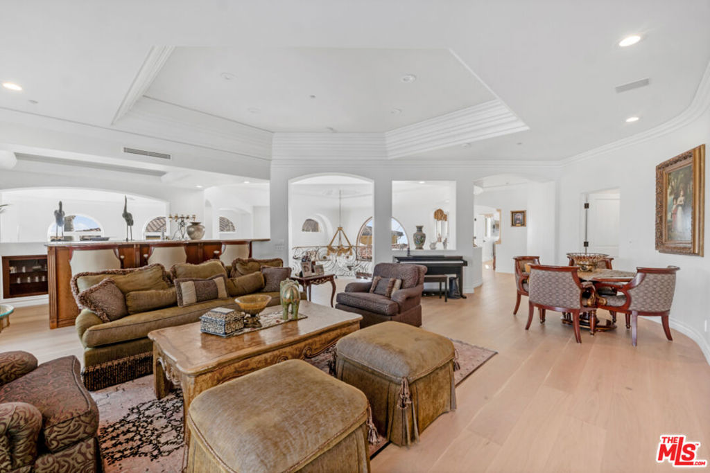 8 Saint Tropez Property Photo 31