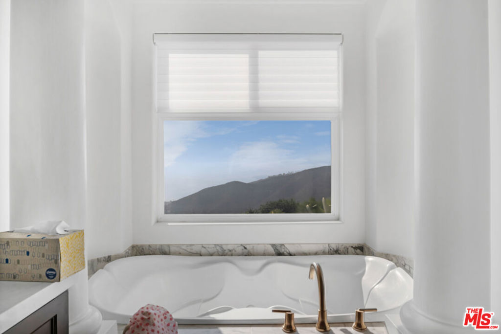 8 Saint Tropez Property Photo 42