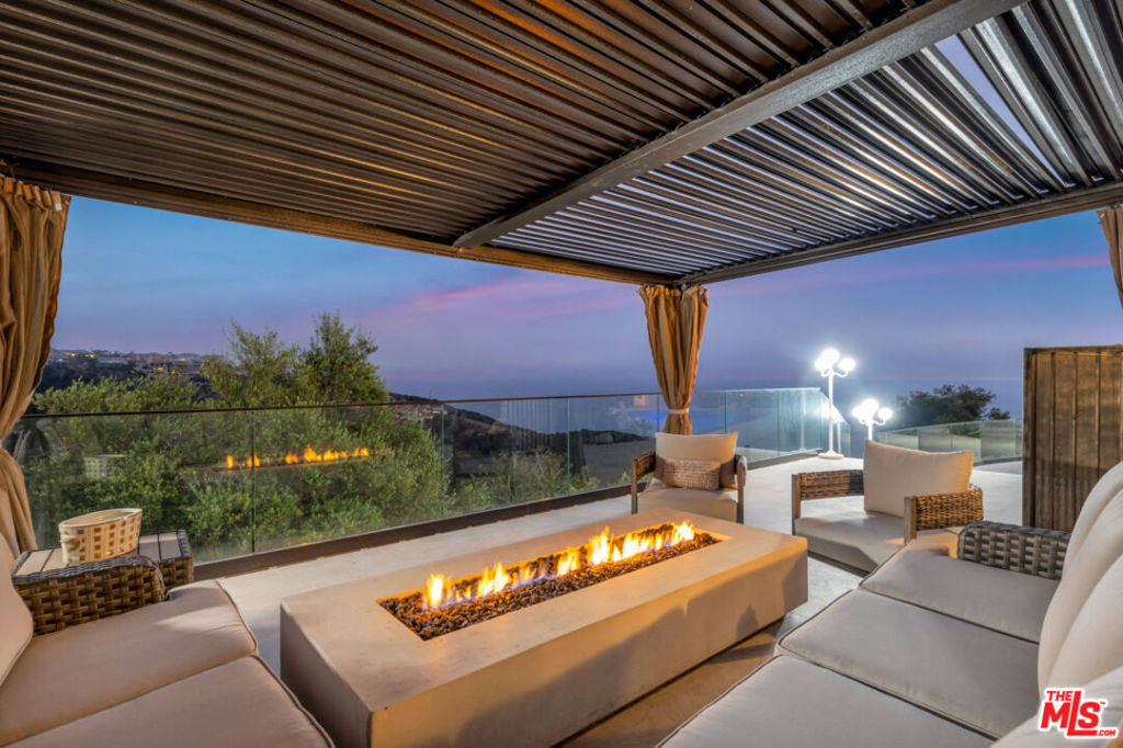 8 Saint Tropez Property Photo 60