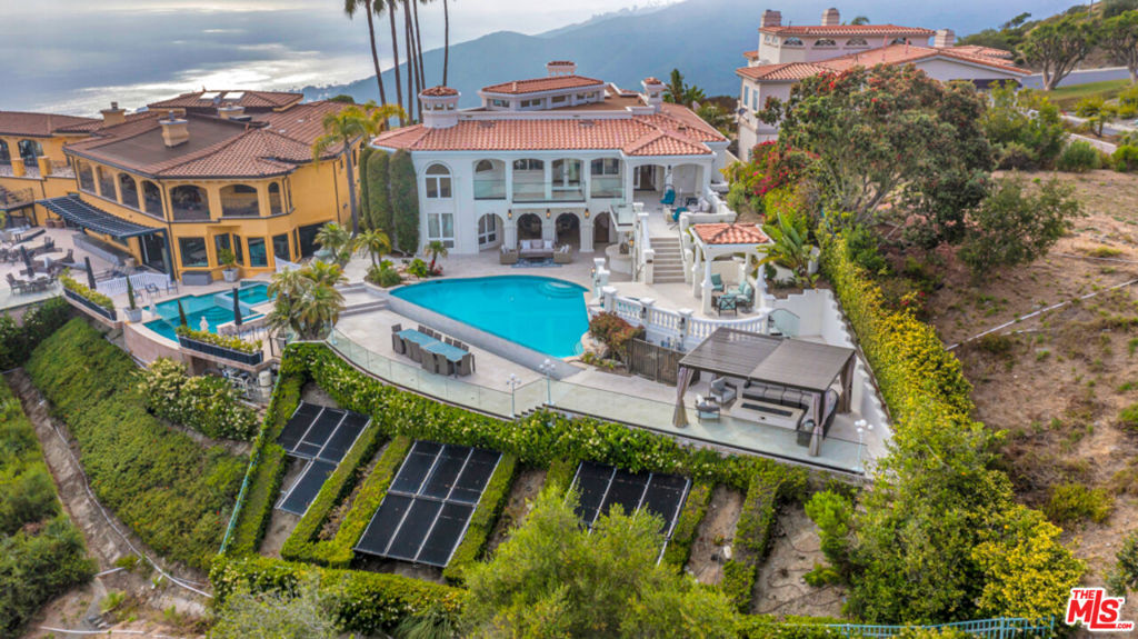 8 Saint Tropez Property Photo 70