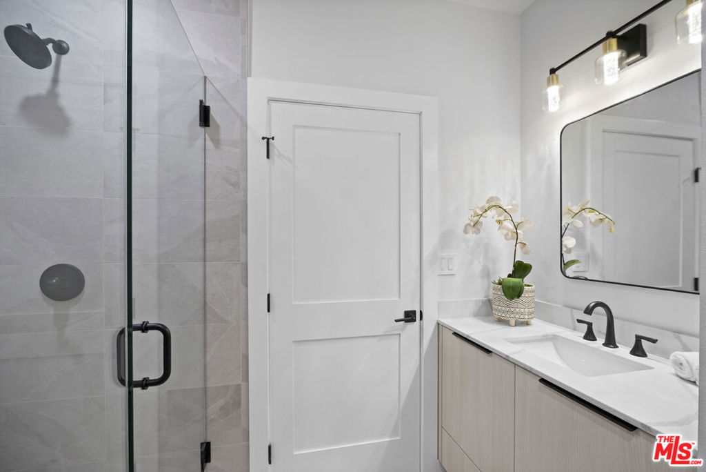 23813 Harbor Vista Drive Property Photo 15