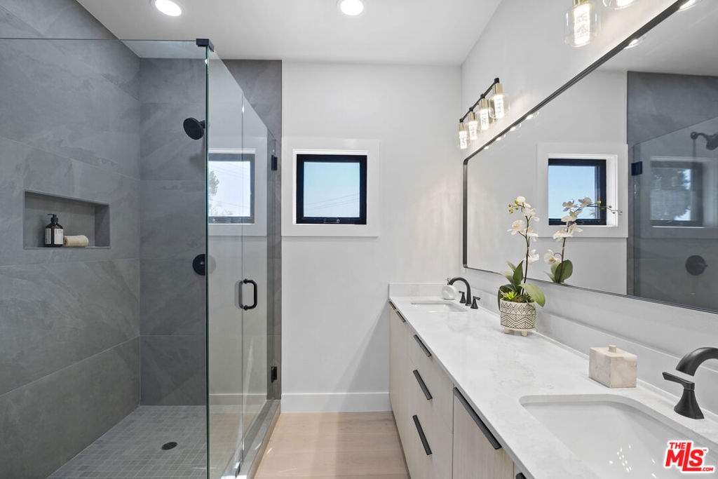 23813 Harbor Vista Drive Property Photo 19