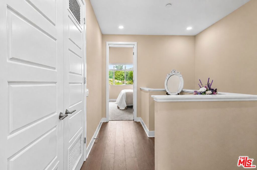 6749 Gill Way Property Photo 11