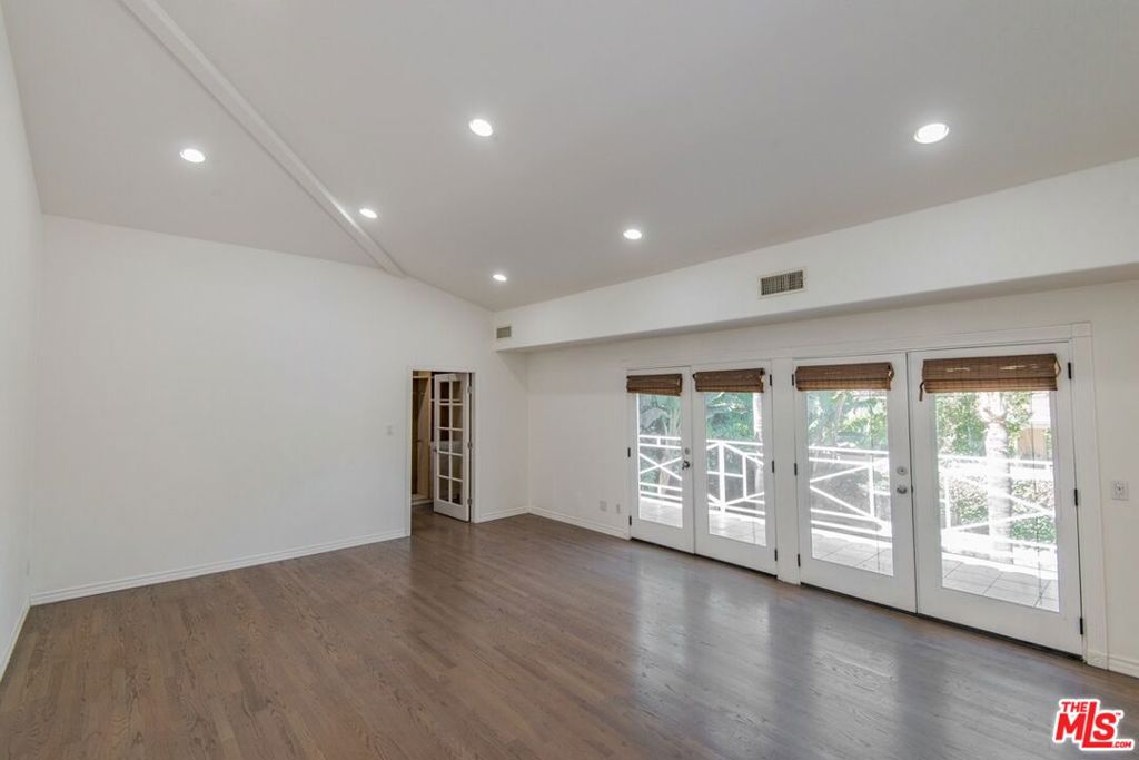 4343 Shadyglade Avenue Property Photo 22