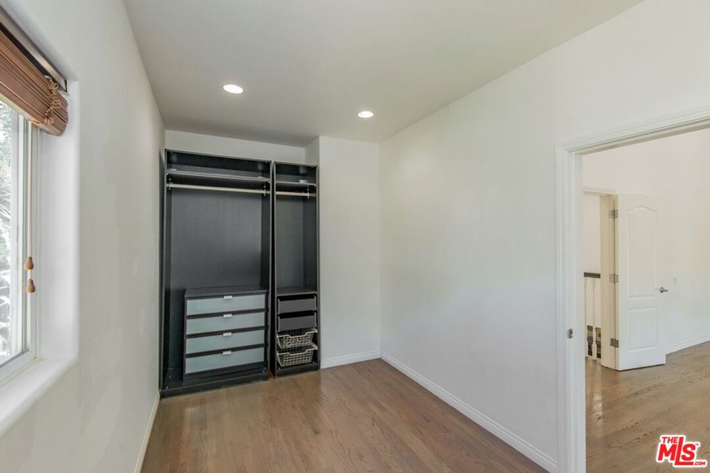 4343 Shadyglade Avenue Property Photo 25