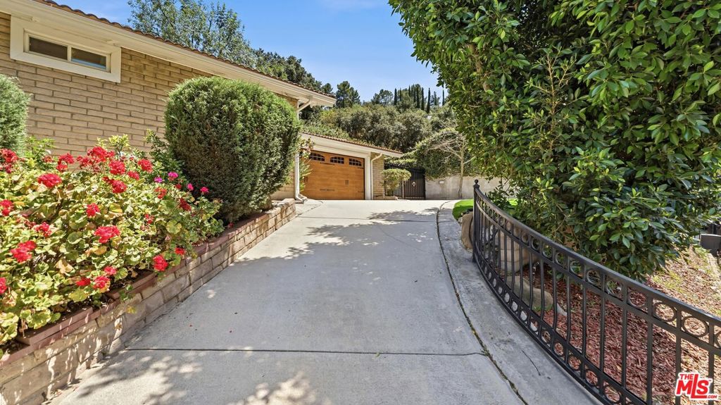 3160 Sepulveda Boulevard Property Photo 1