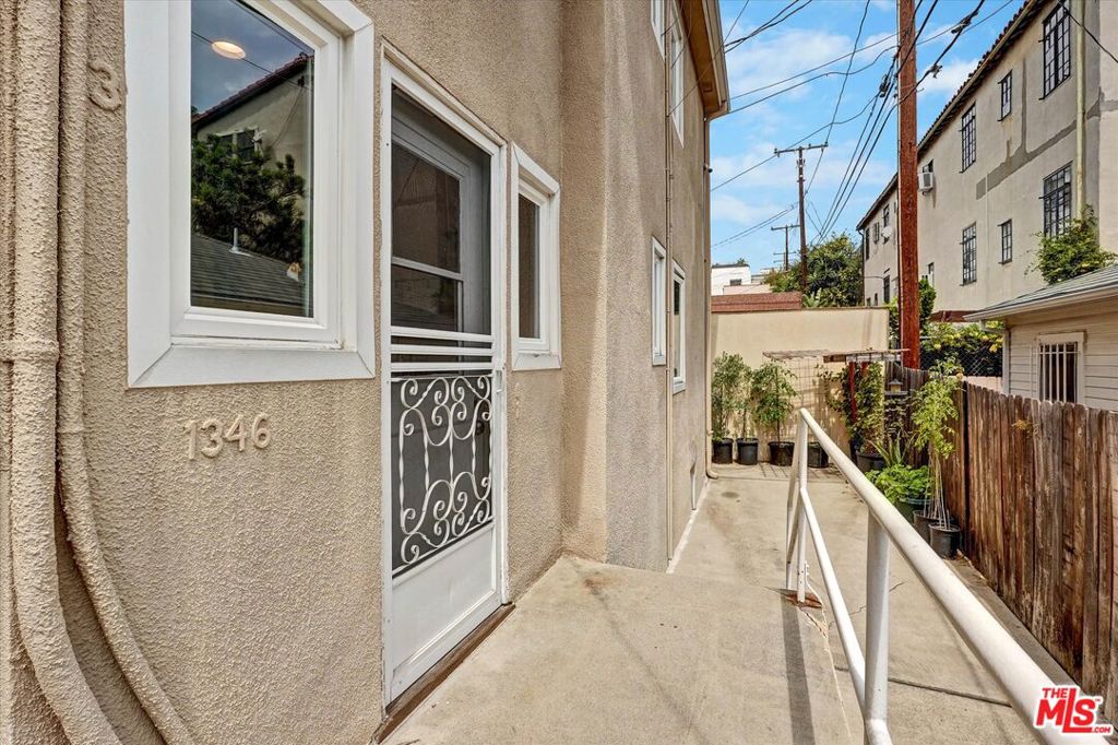 1346 N Crescent Heights Boulevard 1 Property Photo 19
