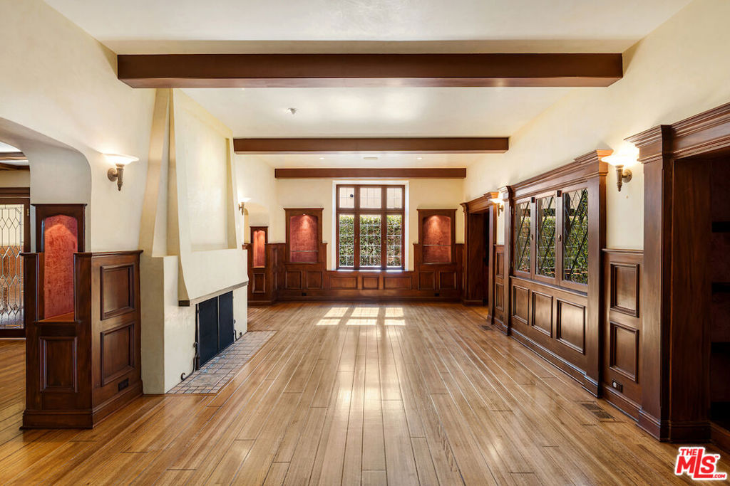 231 14th Street Property Photo 5