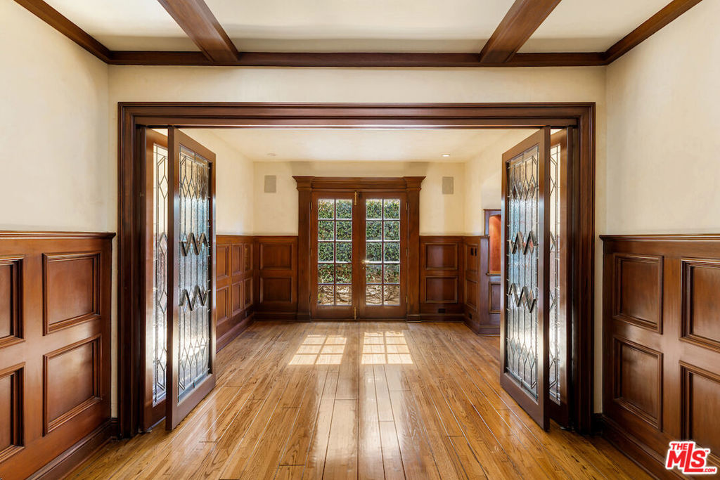 231 14th Street Property Photo 9