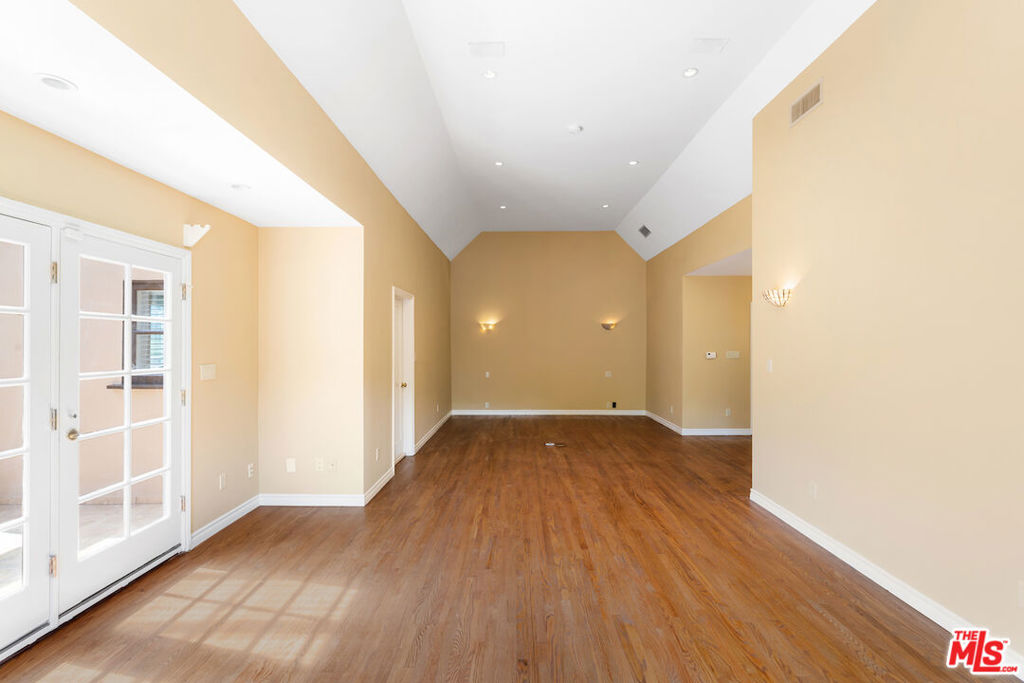 231 14th Street Property Photo 23