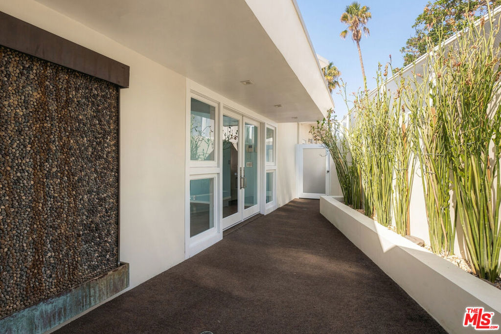 8411 Hollywood Boulevard Property Photo 18