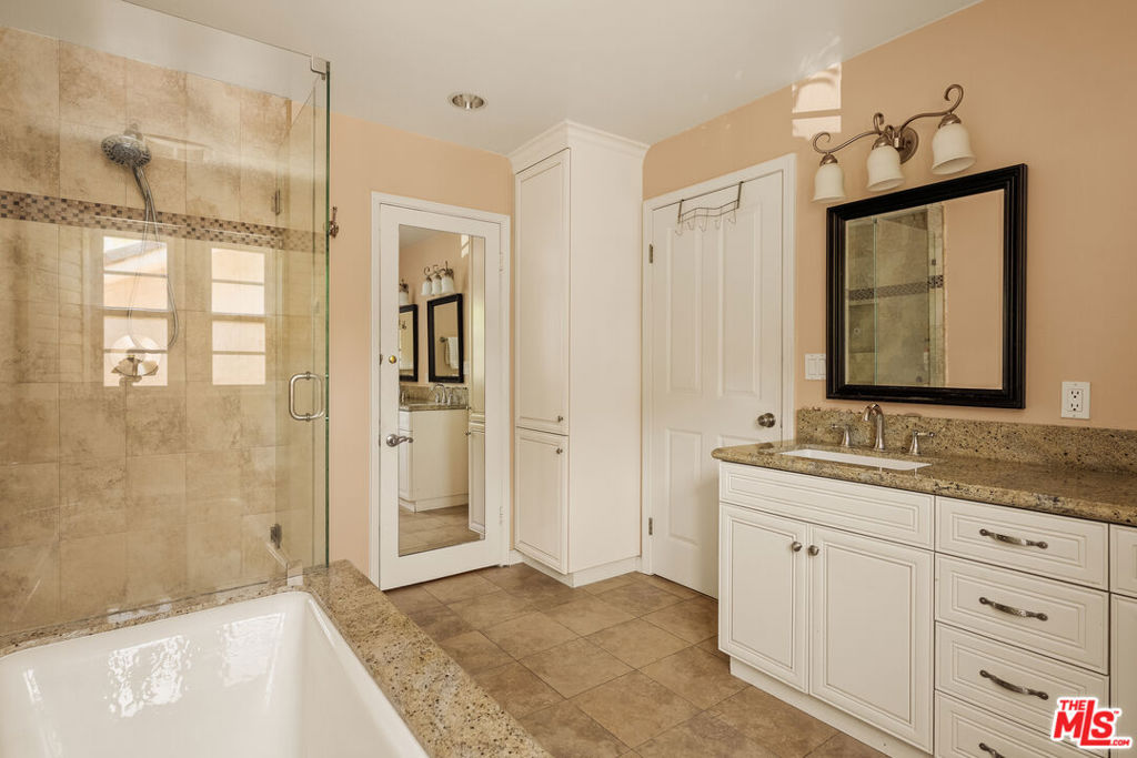 2583 Hutton Drive Property Photo 10
