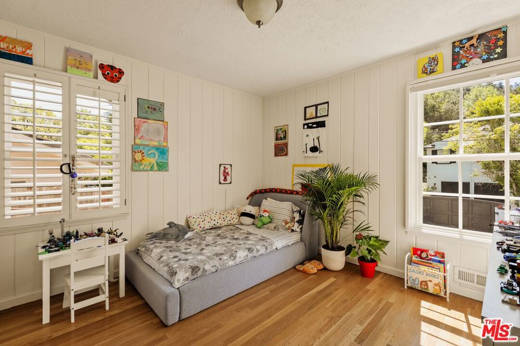 2583 Hutton Drive Property Photo 14