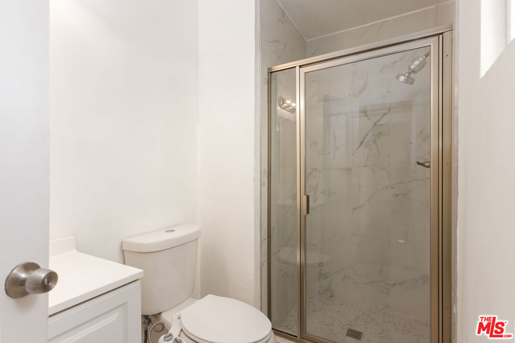912 Hilldale Avenue 2 Property Photo 13