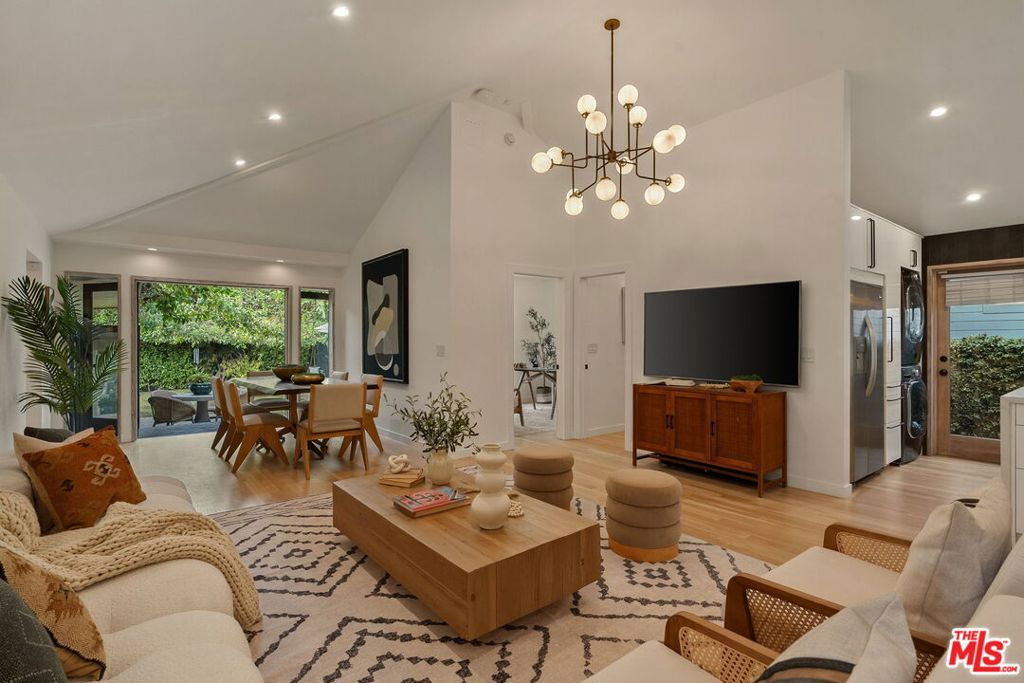 3775 Maplewood Avenue Property Photo 14