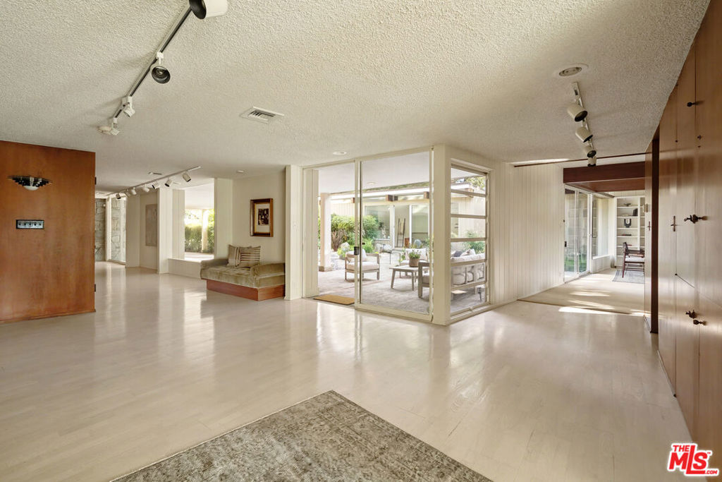 1024 Armada Drive Property Photo 11