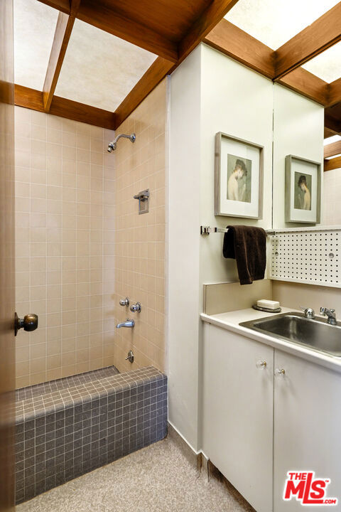 1024 Armada Drive Property Photo 22