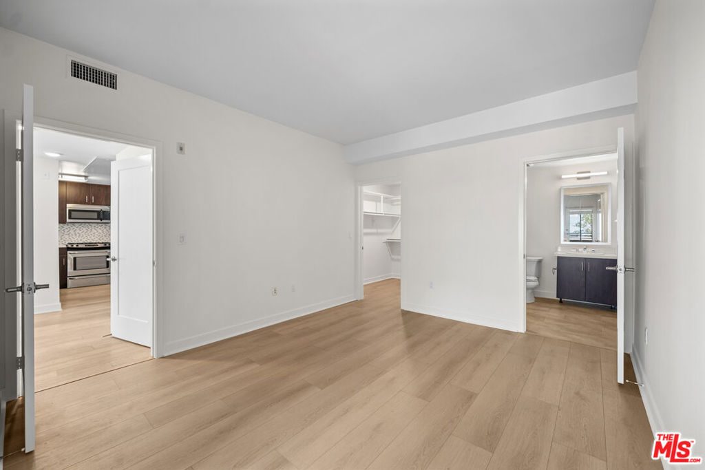 436 S Virgil Avenue 312 Property Photo 15