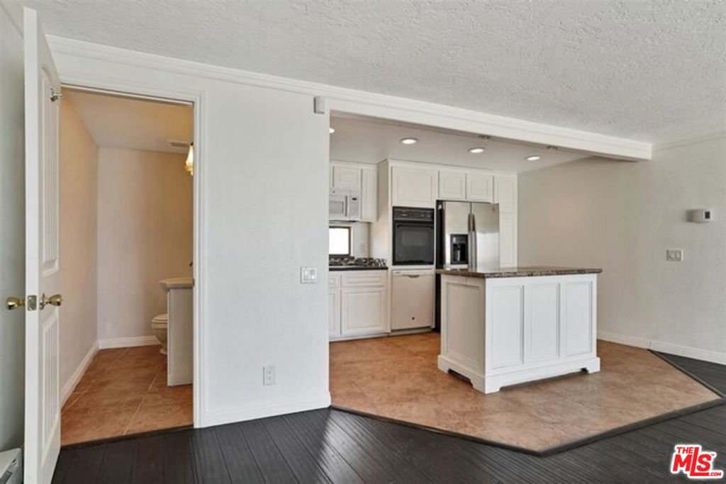 11770 Pacific Coast Highway D Property Photo 13