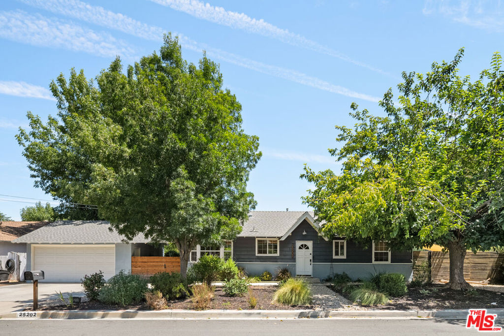 25202 Atwood Boulevard Property Photo 1