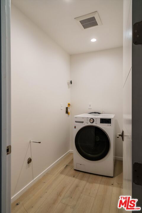 2309 Cove Avenue Property Photo 31