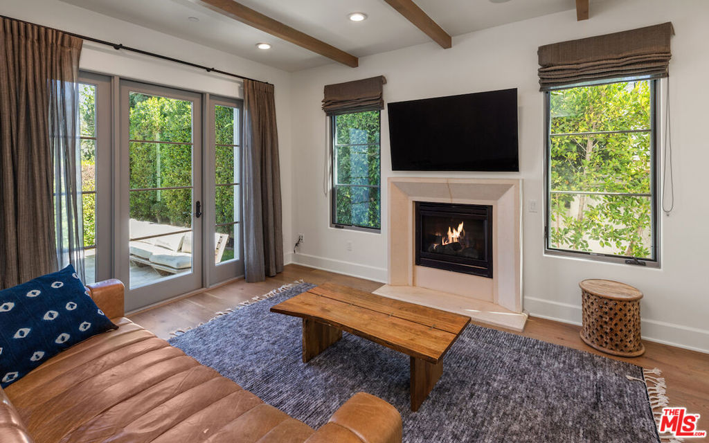 14806 Sutton Street Property Photo 8