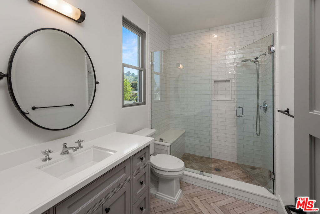 14806 Sutton Street Property Photo 17