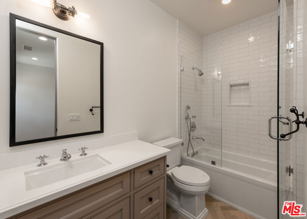 14806 Sutton Street Property Photo 19