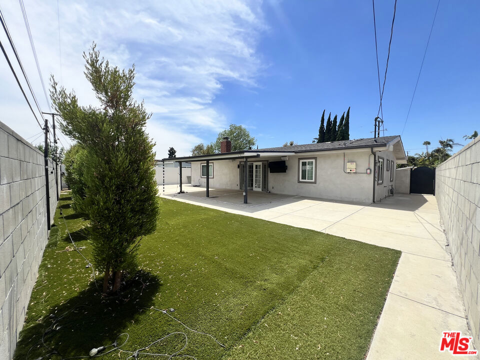 9716 Casaba Avenue Property Photo 11