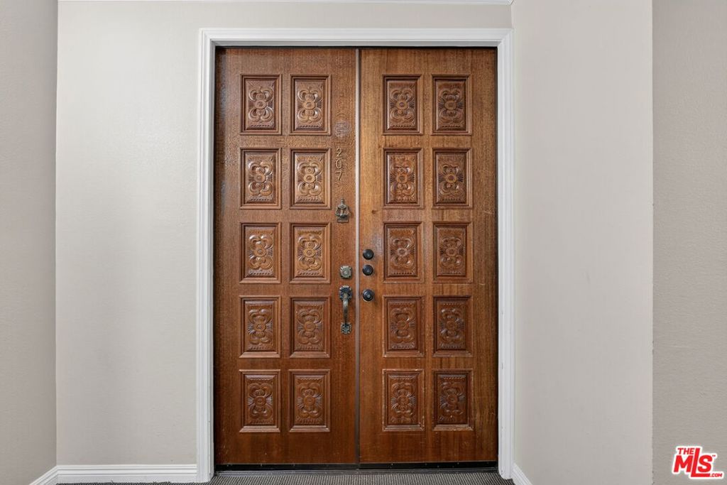 1509 Greenfield Avenue 207 Property Photo 41