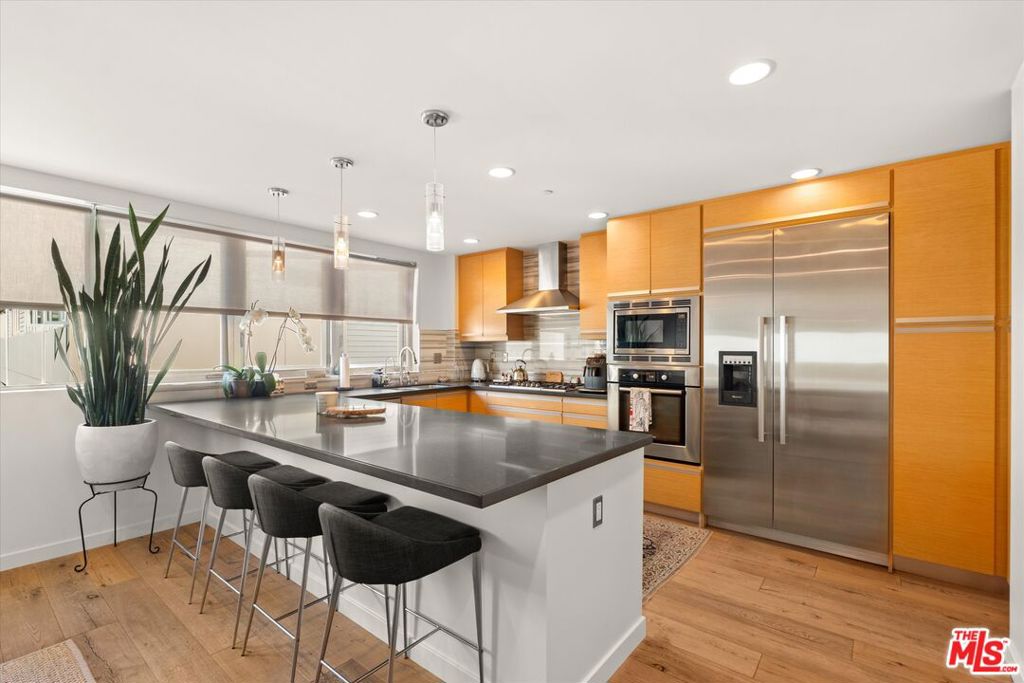 310 Washington Boulevard 503 Property Photo 2