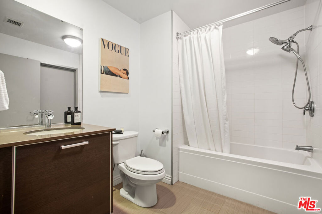 645 W 9th Street 529 Property Photo 11